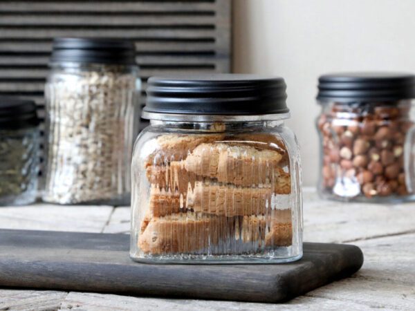 Glas v/rillum og svørtum loki